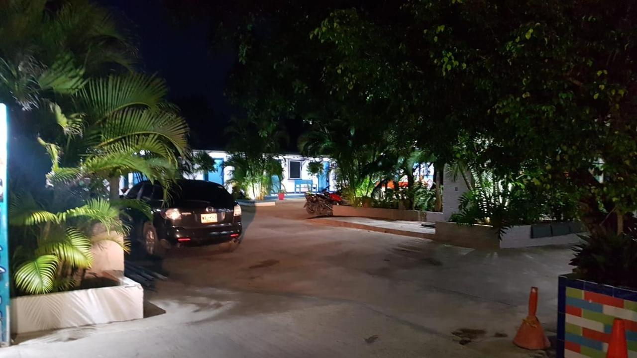 Alojamiento San Martin San Andrés Екстериор снимка